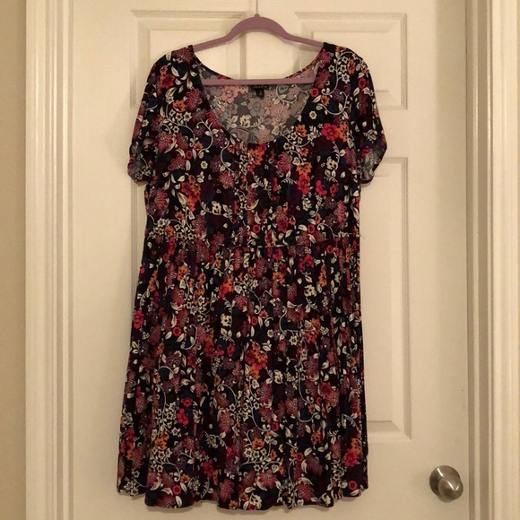 torrid Dresses & Skirts - Torrid multi color dress.